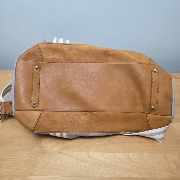 POTTERY BARN | ClassIc Diaper Bag, Gray and White, Monagrammed "B" - Picture 4 of 5